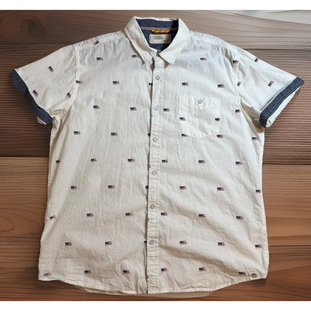 Free Planet Button Up Shirt Mens XL White USA Flag Short Sleeve Casual Preppy
